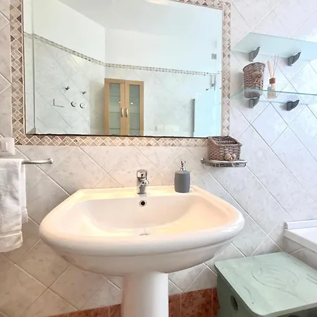 Nura's - Casa Mariro Alghero